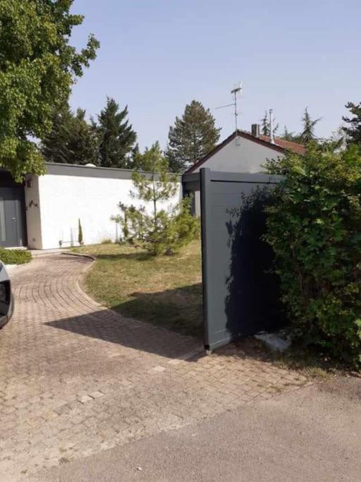 Les Pins De Talant , Au Calme En Rez De Jardin Exterior foto